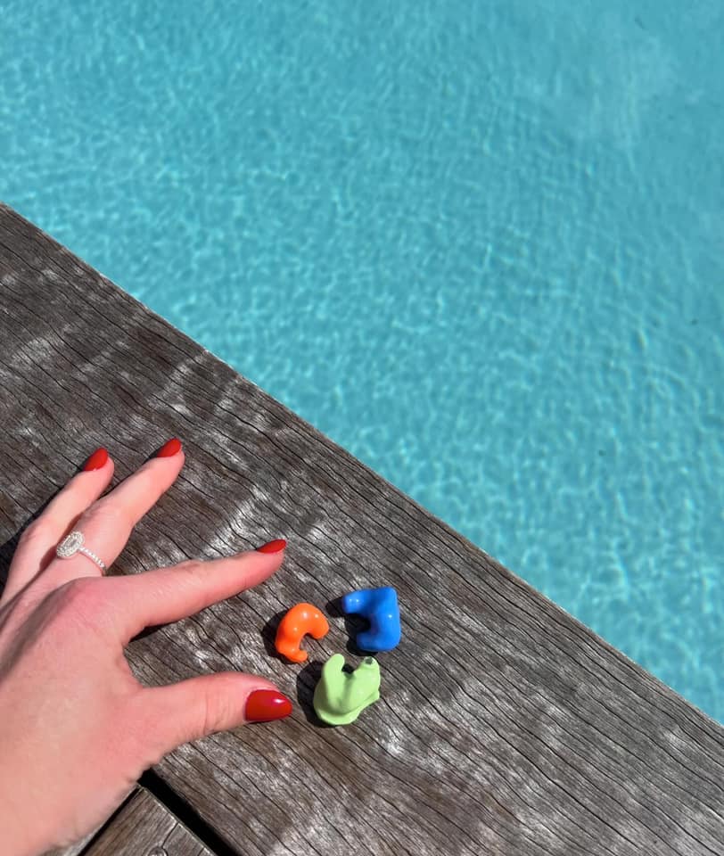 Les bouchons anti-eau sur mesure, colorés et flott…